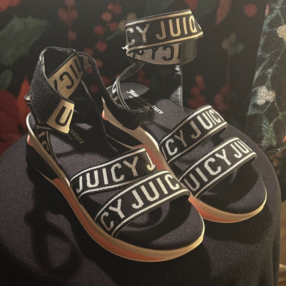 Juicy Couture Black and White Sandals